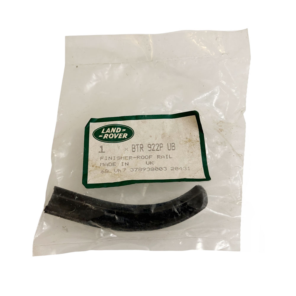 Black Roof Rail Finisher Right Hand Front BTR922PUB
